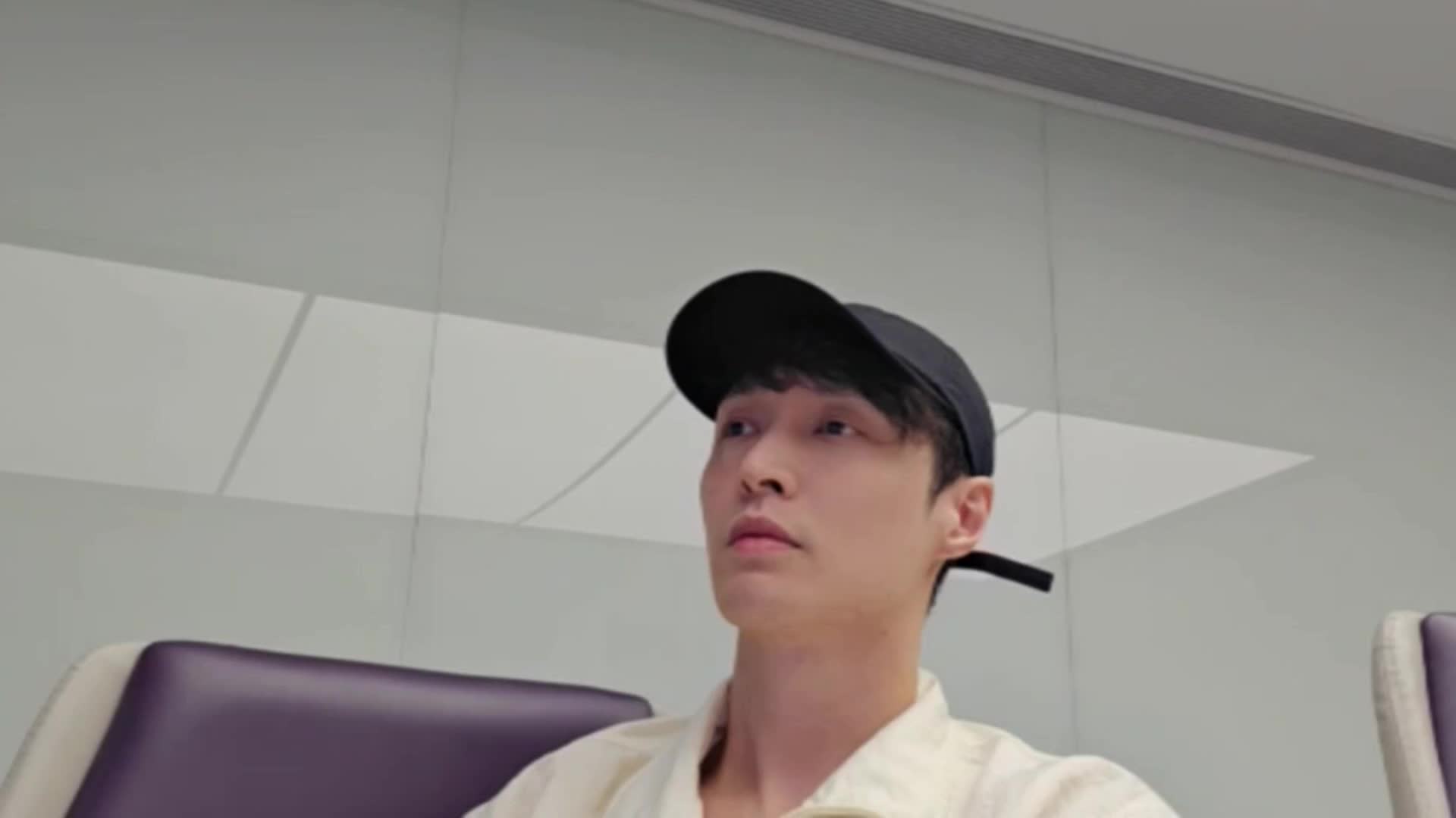 张小咩的卡比兽 快进兜兜~ 离了张艺兴谁还会: 冷不丁的“梆梆”~正主...