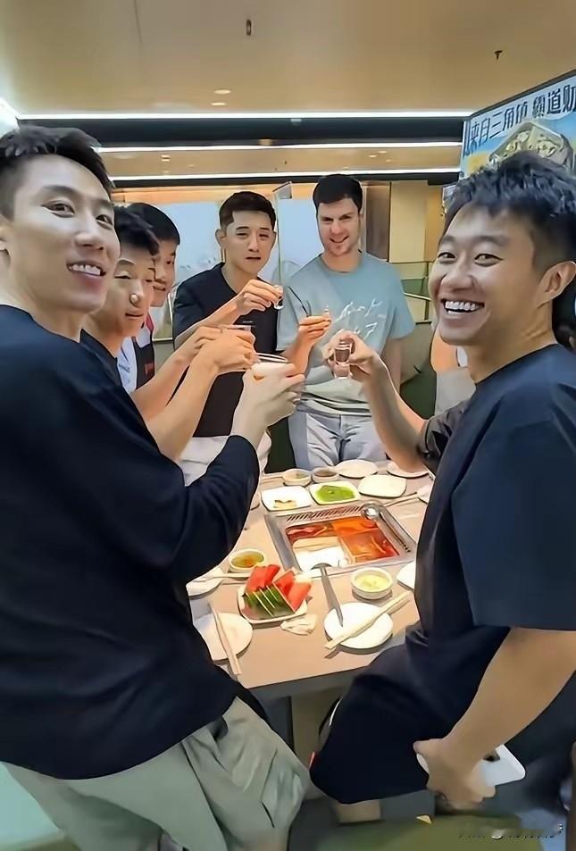 张继科又火了！这次他举办的乒乓百分大战，没有包袱，没有攀比，接地气，一点儿也不装