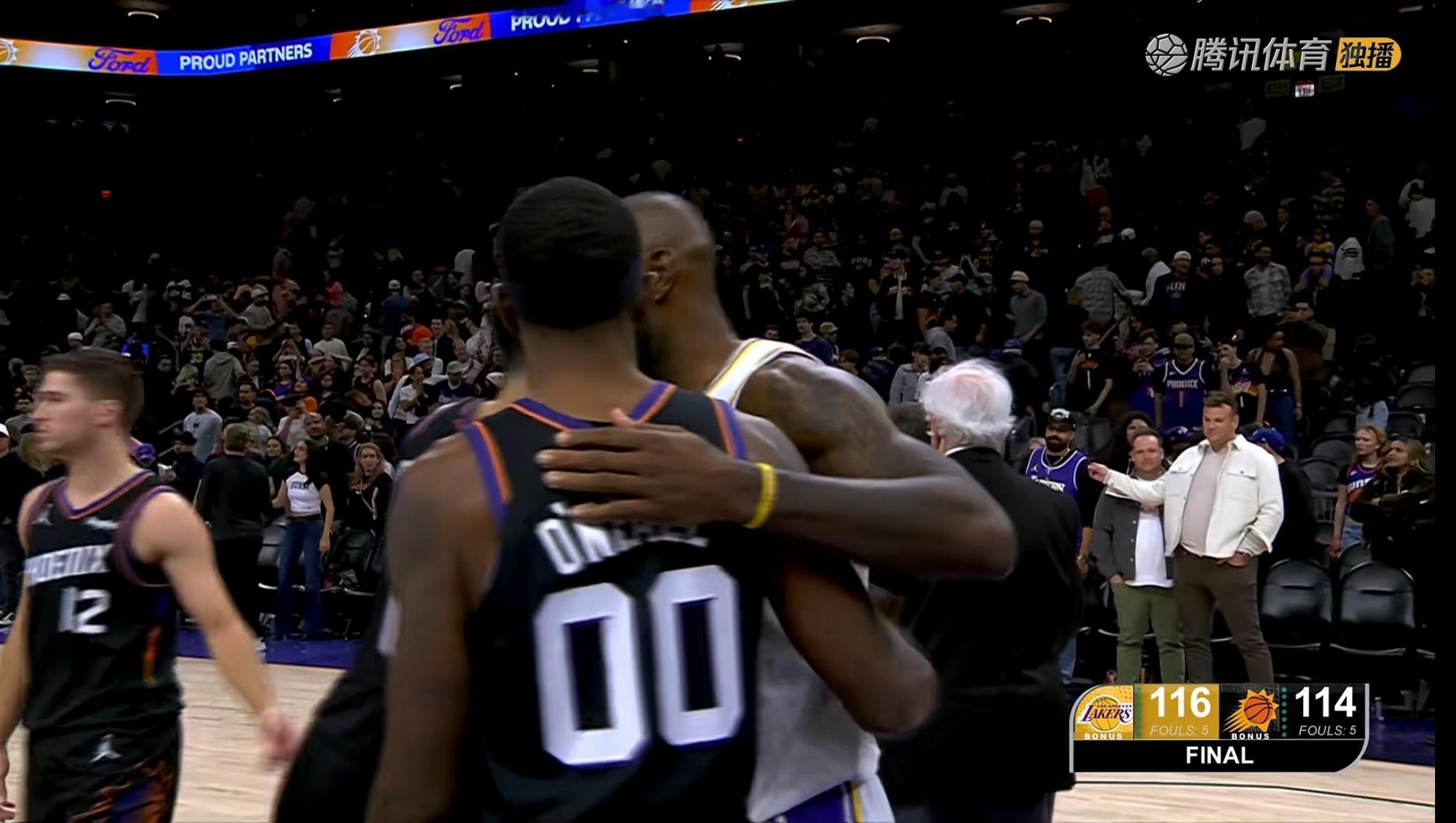 比赛结束，湖人险胜2分！ 湖人vs太阳