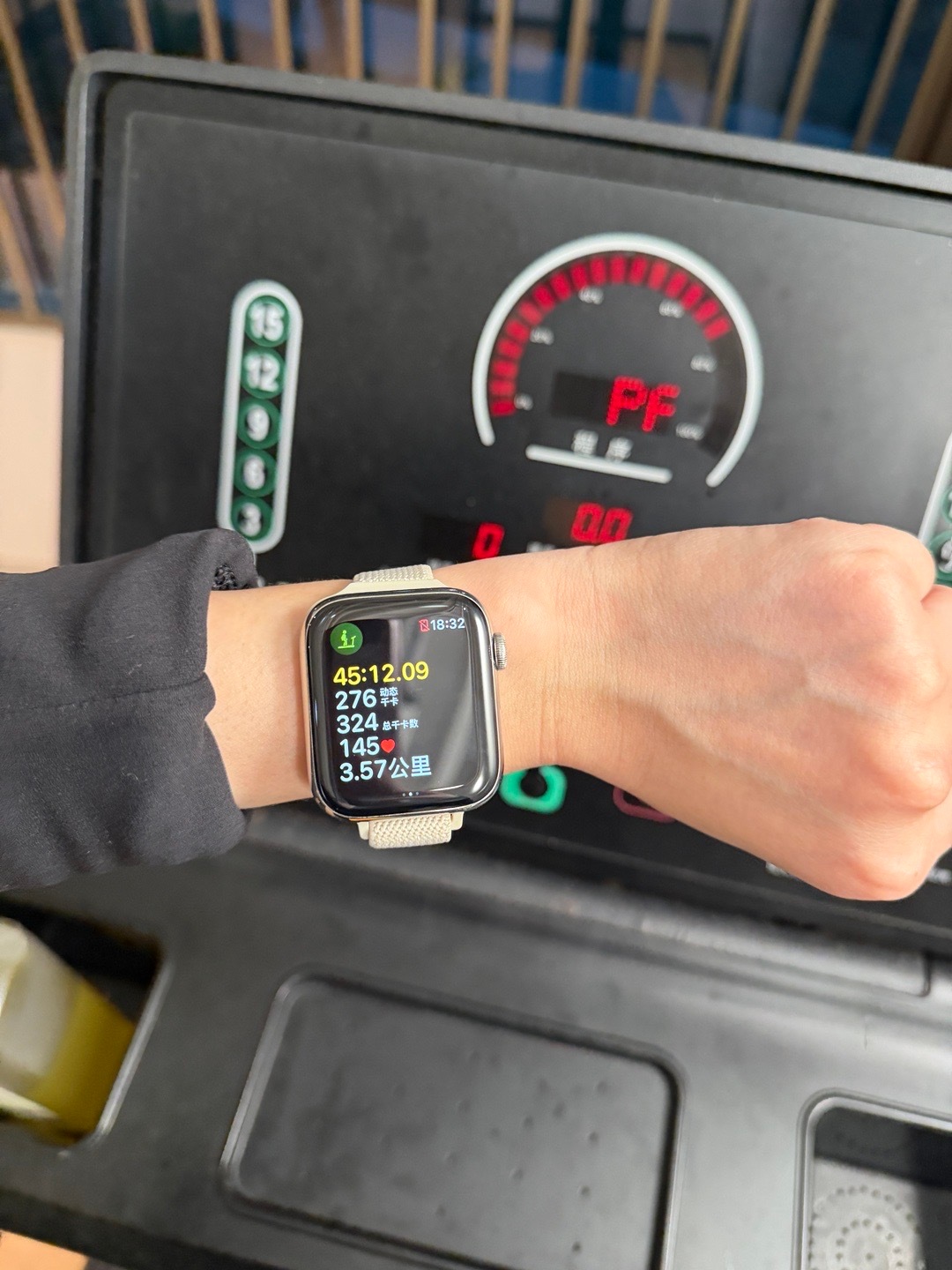 囊了两口迪拜巧克力曲奇怒爬45分钟坡的女人能是什么孬种