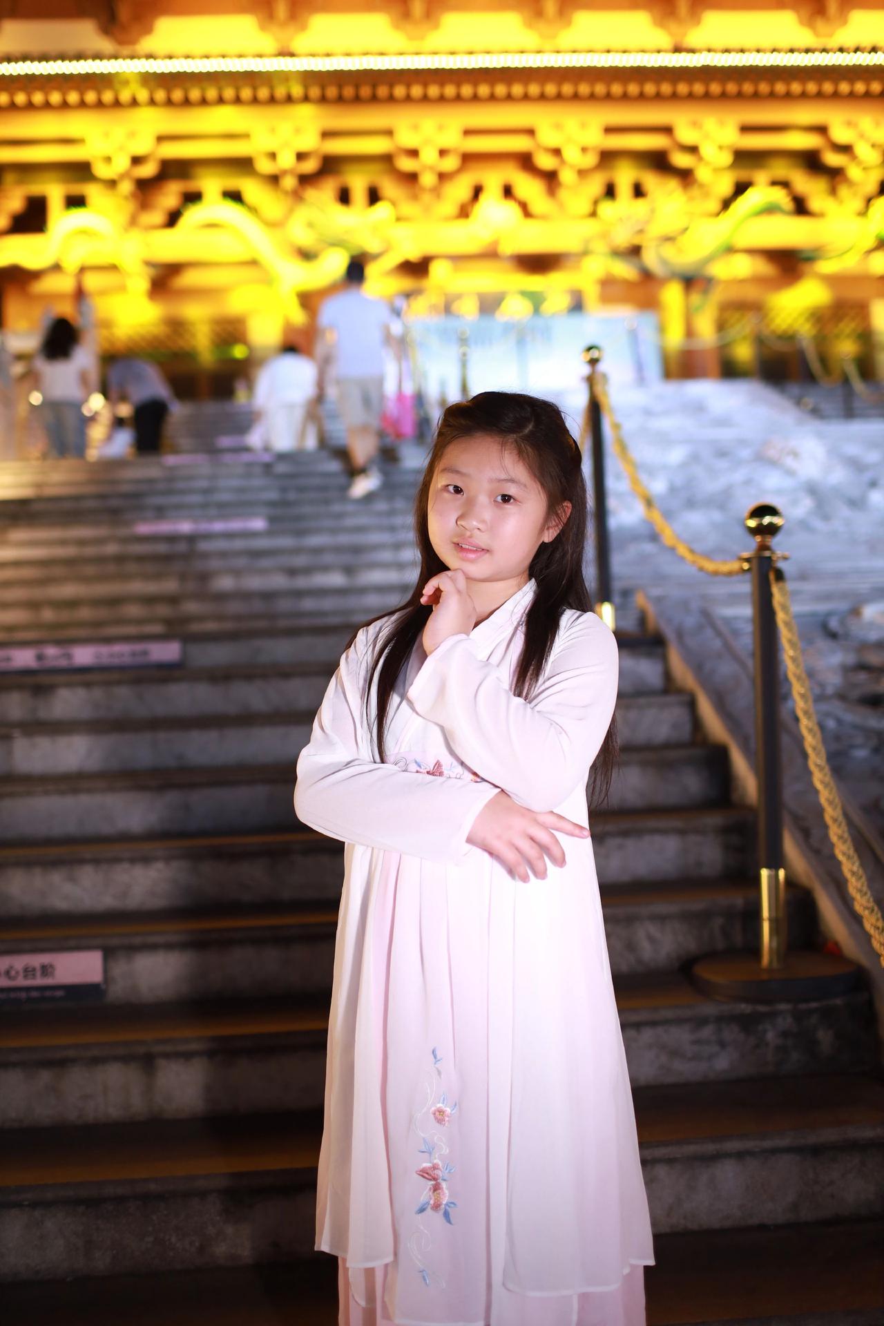 民族声乐 总要穿一次少数民族服饰吧 景点打卡pose 民族服饰有多美 原来我穿上