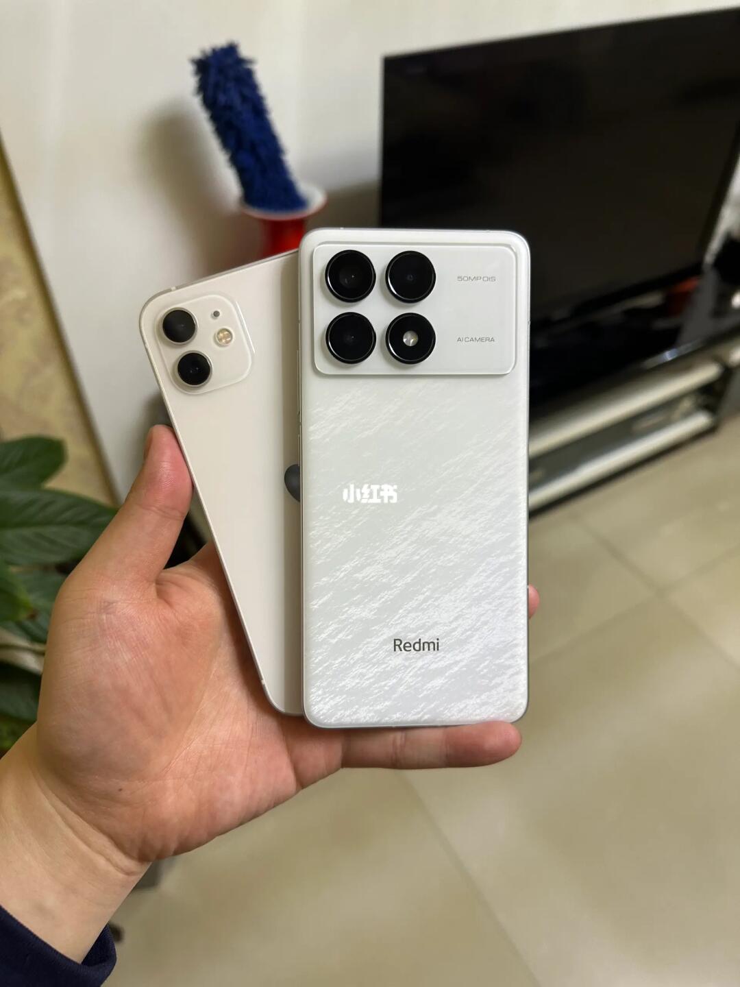 苹果 12 还是红米 k70？