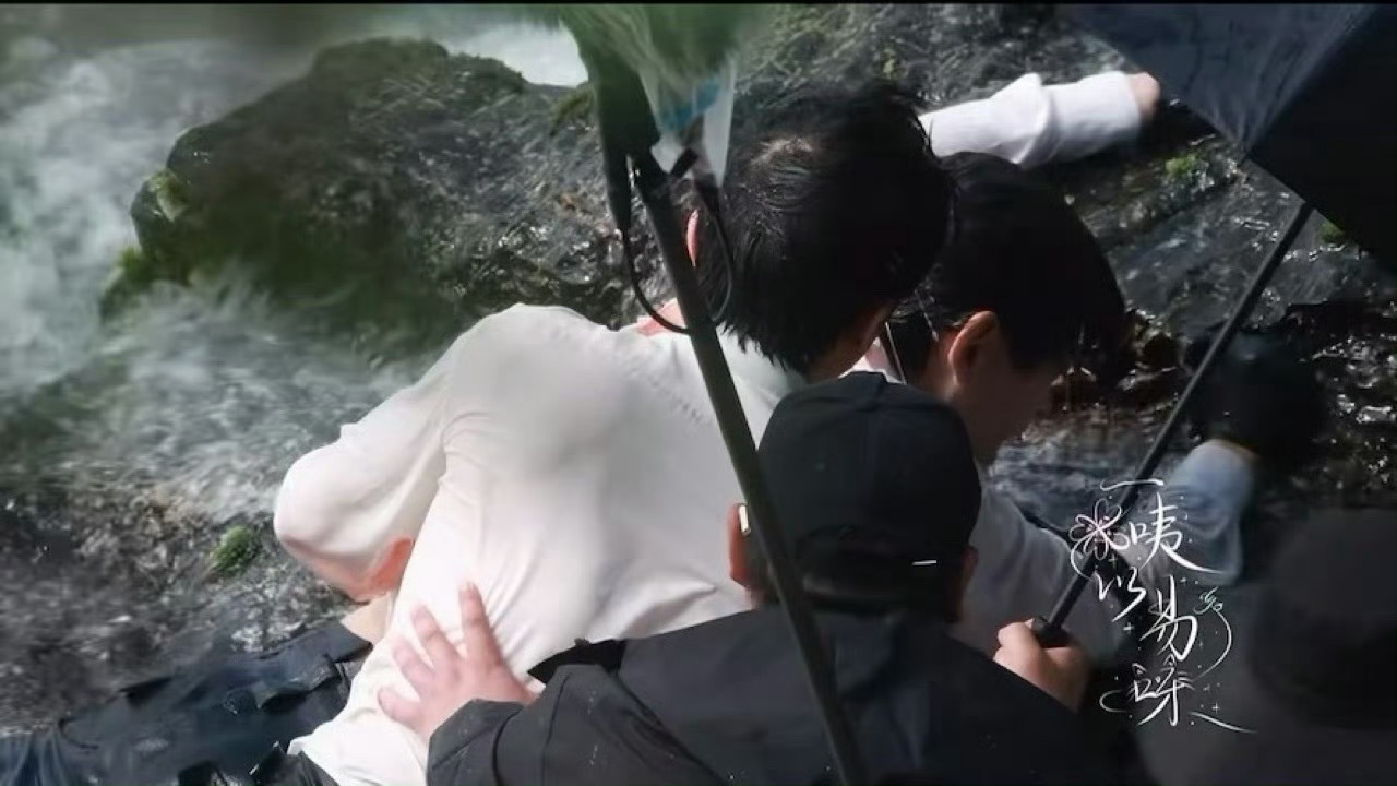 后面的几秒盐就这样立刻护住了虾 