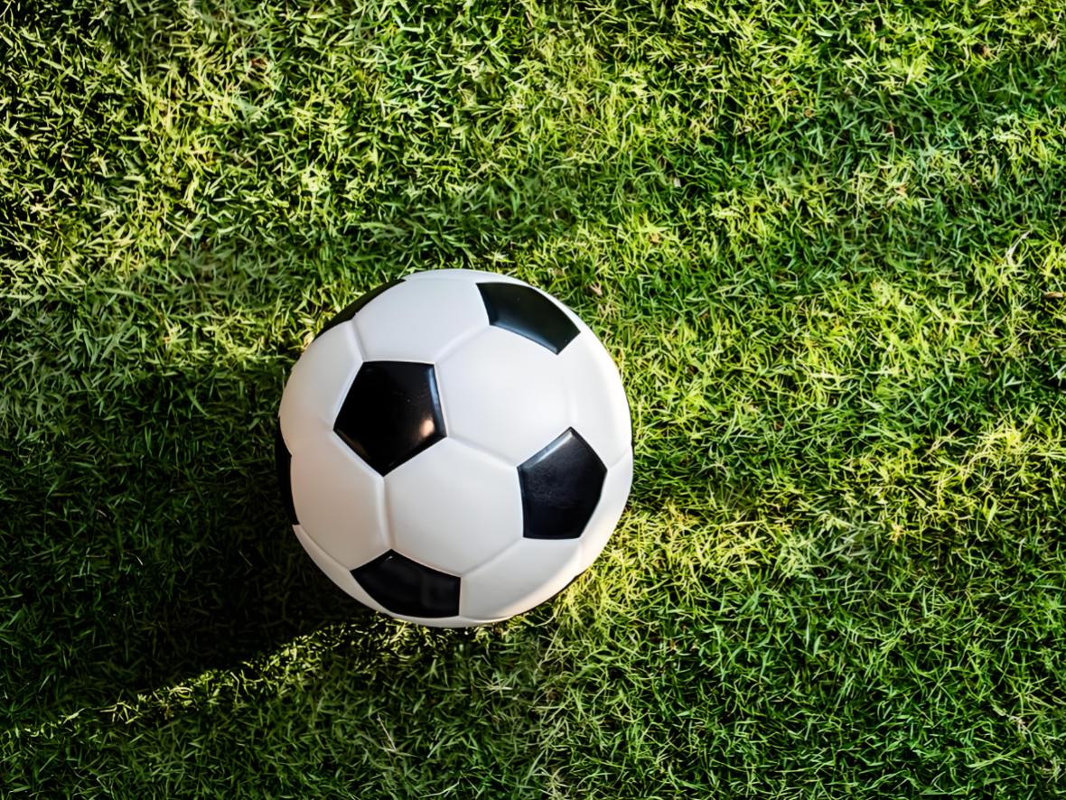 2026世界杯，第一个乌龙球诞生！
美加墨世界杯首轮美国对阵巴拉圭的对决，不光打