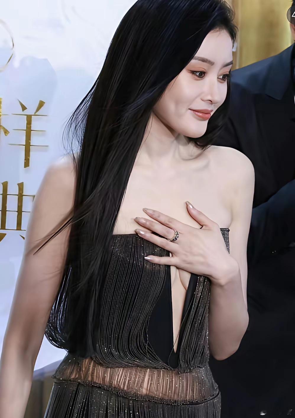 张天爱又白又美，明艳大美女，好漂亮张天爱明星娱乐热点