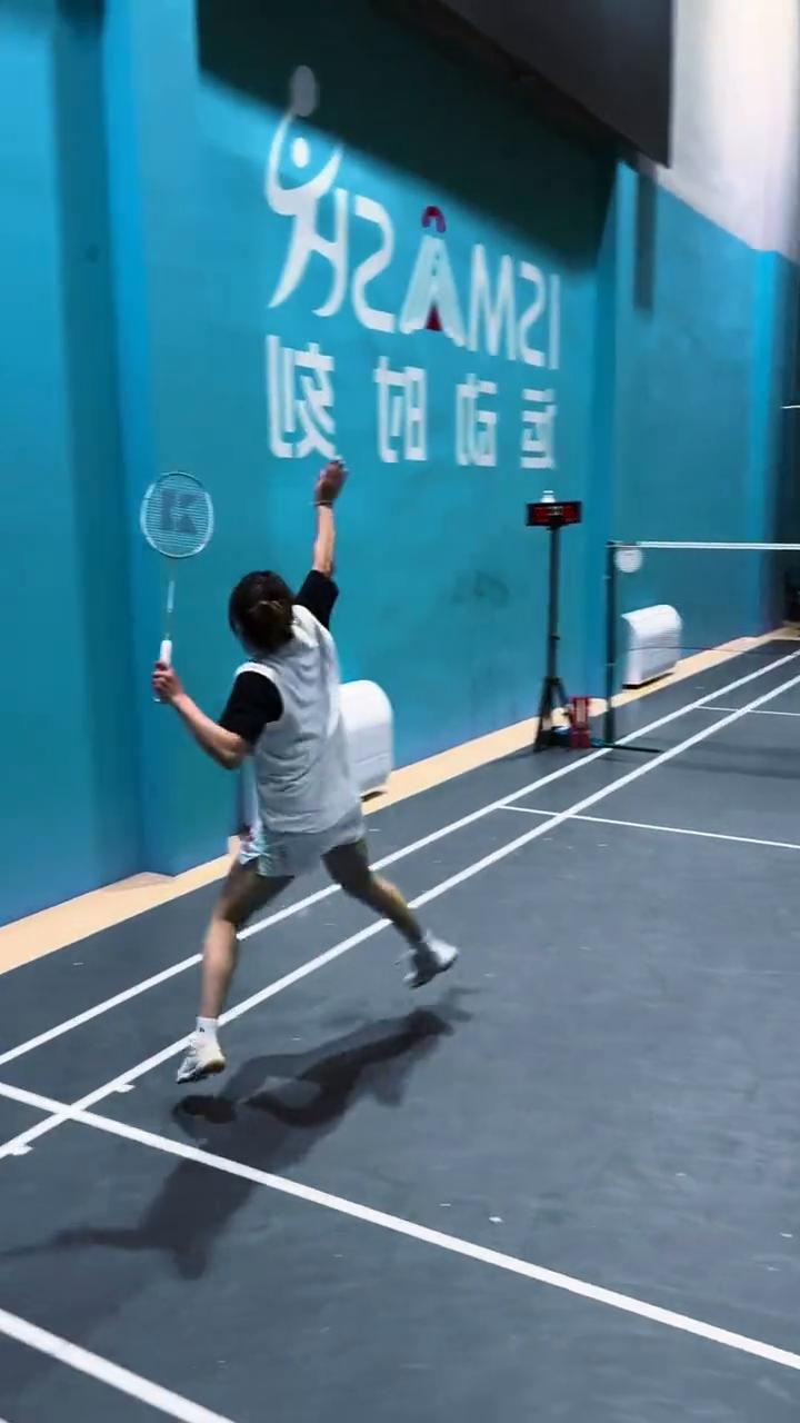 《拔云见日》旗鼓相当的对决，实在酣畅淋漓。
《拔云见日》。