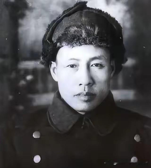 1930年江西吉安良枧村，18岁的吴富善攥着夜校发的“打土豪分田地”传单，手心全