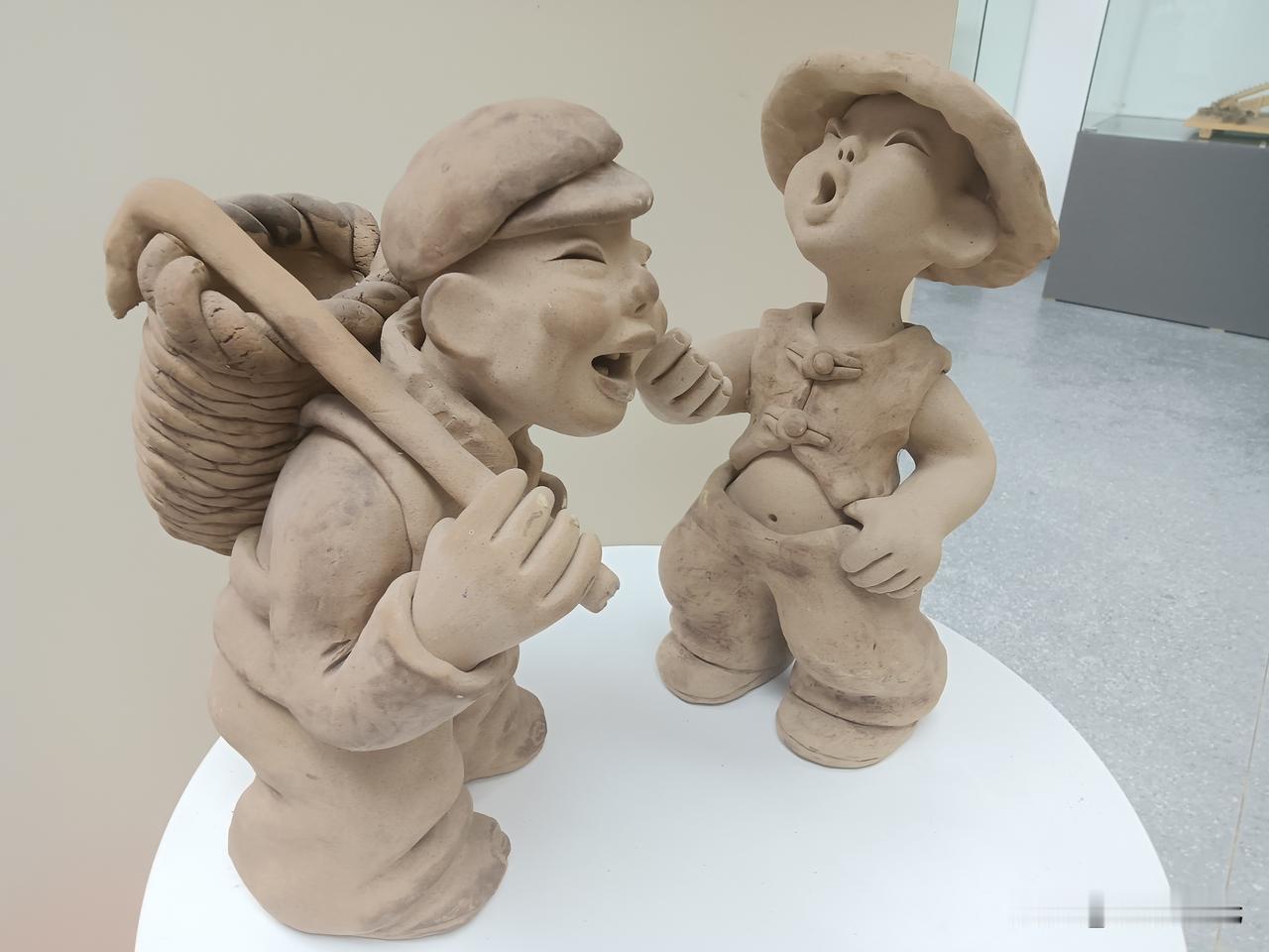 嘘，这个要保密。前几天国家授时中心工作人员用某外国品牌手机被入侵，现在大家用某牌