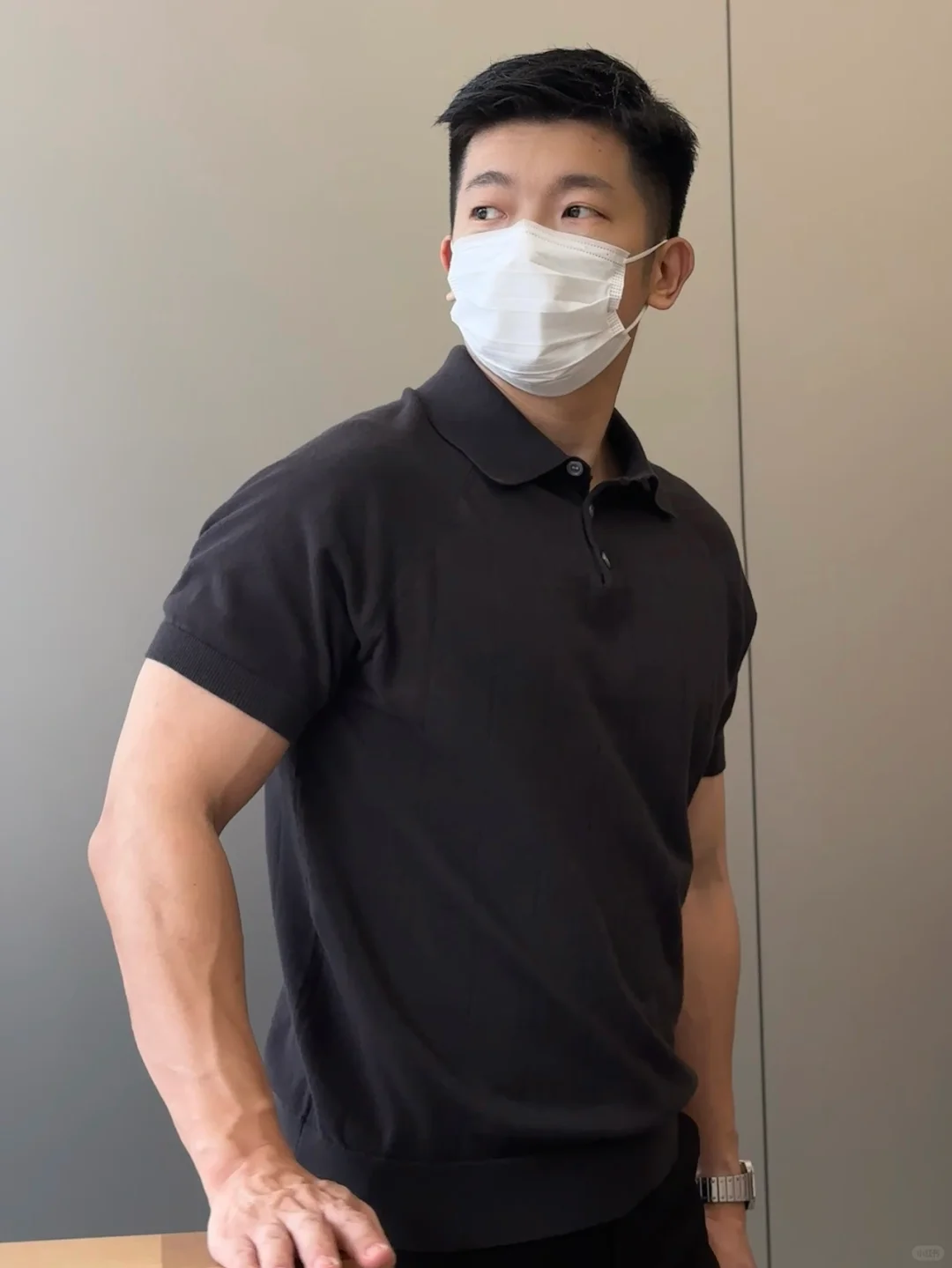 一件POLO轻松搞定夏日清爽松弛感男生穿搭