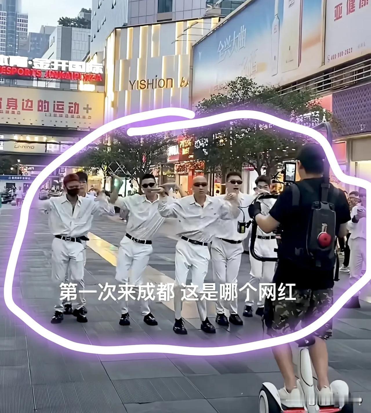 想了想，已经快半年了，这半年发生了啥，某辉带货，某才火了，某米造车，某人卖车，某