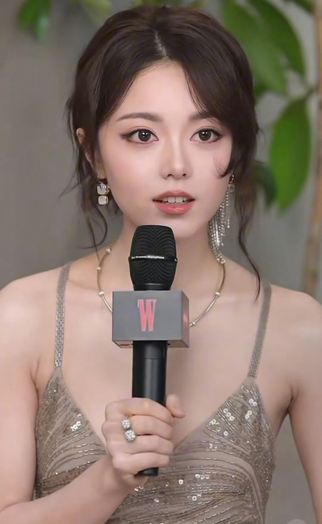 【赵今麦】有小猫咪  赵今麦眼妆 ​​​