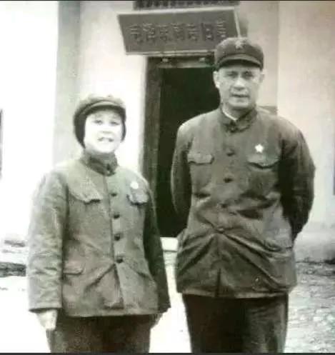 1985年5月的一个傍晚，昆明军区司令员张铚秀开完军委会议回到家里，把保姆小刘叫