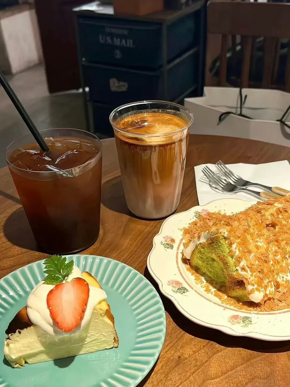 ““𝙒𝙚𝘾𝙝𝙖𝙩｜周末这样发元气满满的文案”↓“发个friend圈 