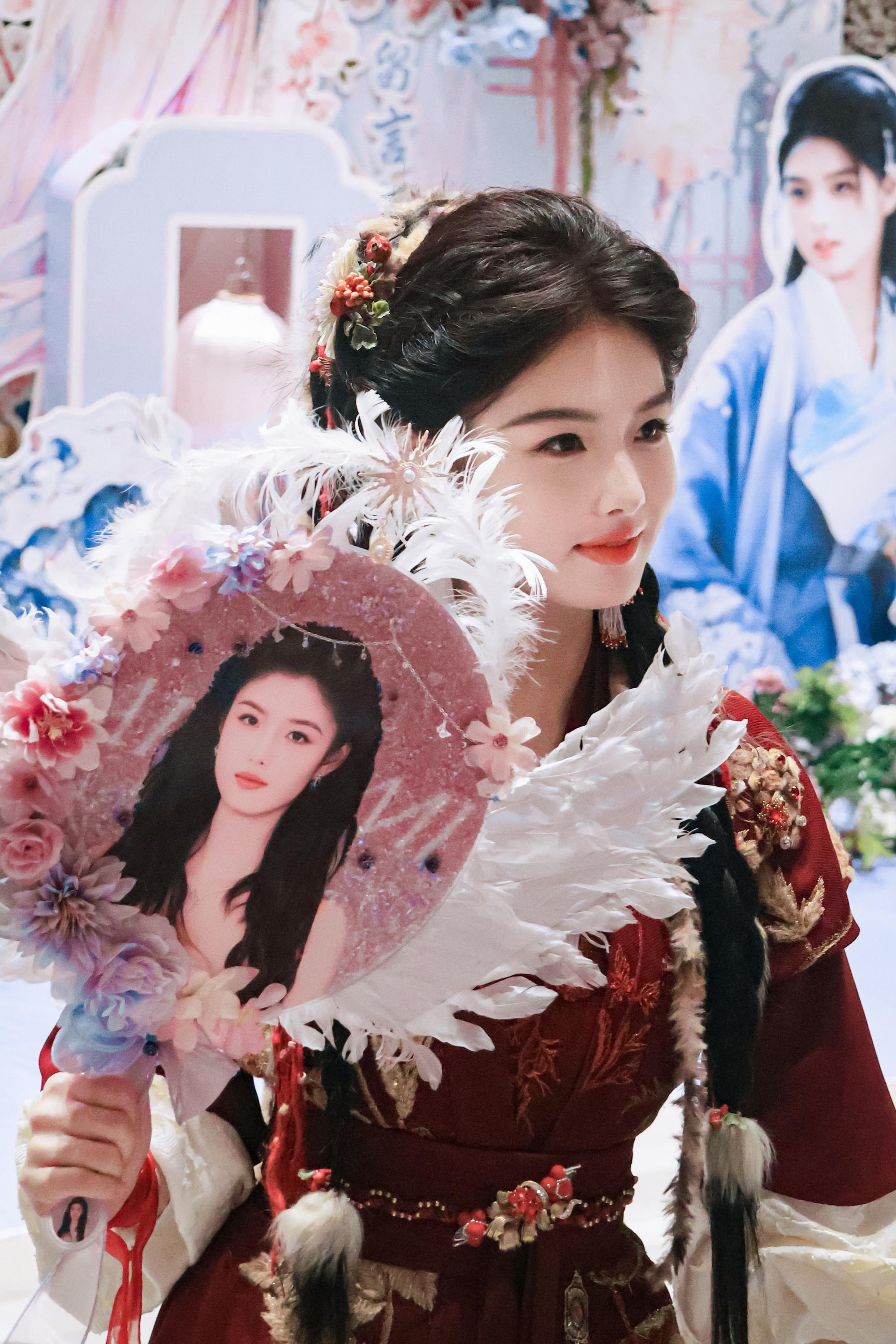 郭敬明把艾米婴儿肥减没了为了角色塑造更成功更符合给观众呈现出这个角色更好的一面 