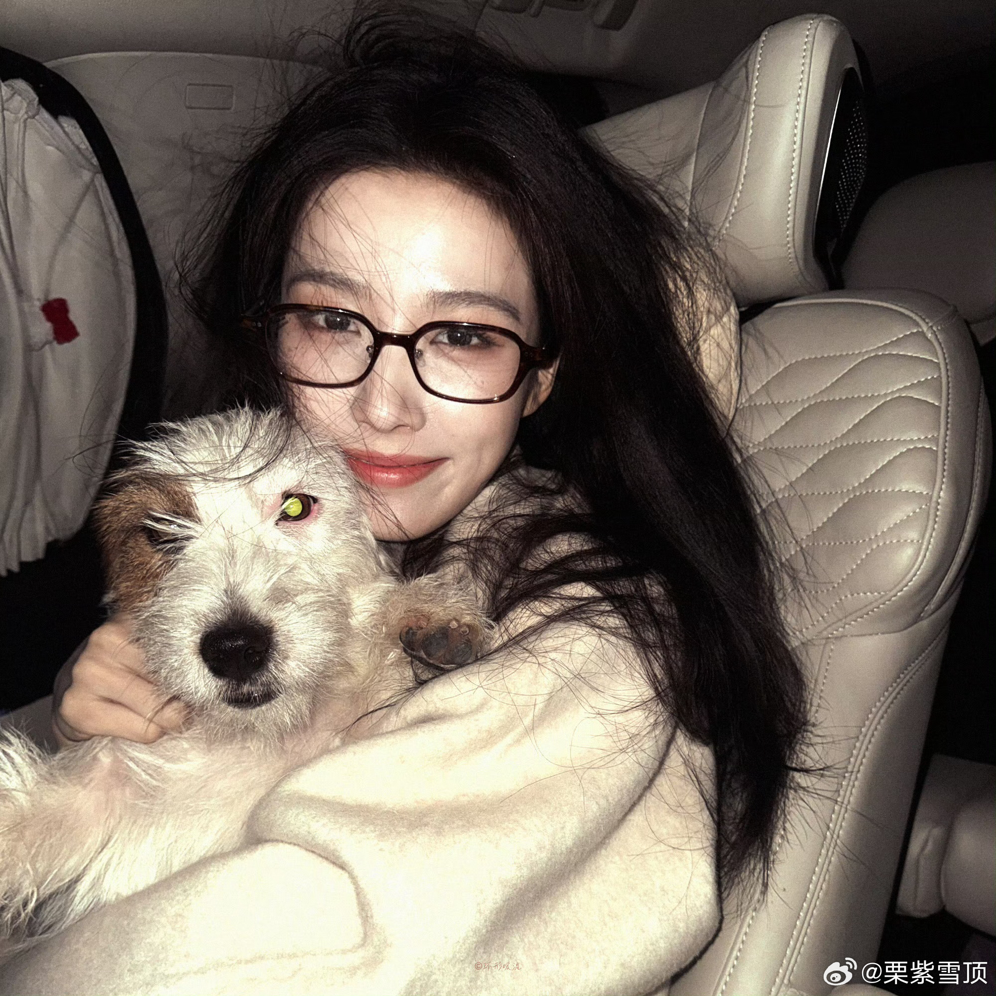 我拍的卢昱晓 卢昱晓和平精英百变纱华造型太美了吧，每一帧都像壁画，神女降临也不过