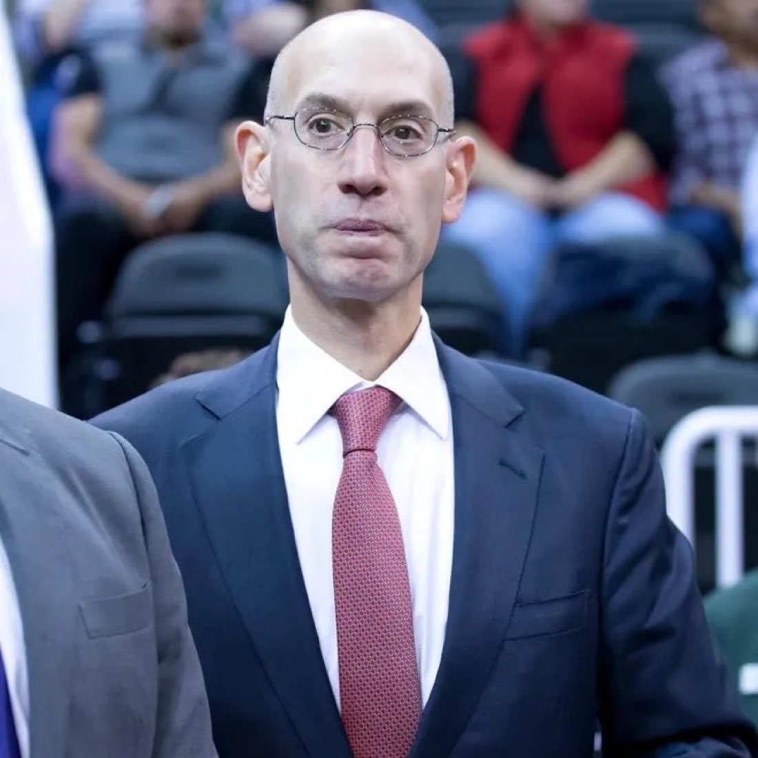 萧华表示，NBA的65场规则不会取消，联盟内部数据表明，过长的休息可能反而会导致