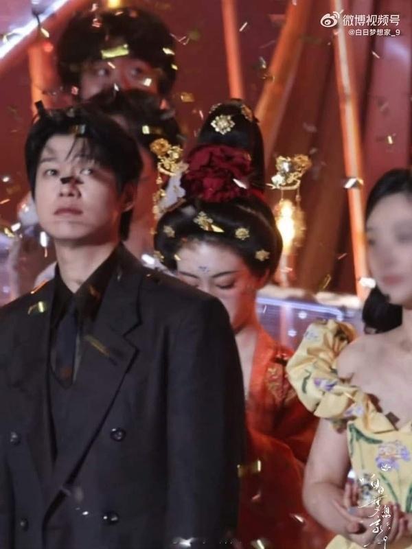 魏大勋广电视听精品之夜独唱舞台《重逢》，11月初播出 ​​​