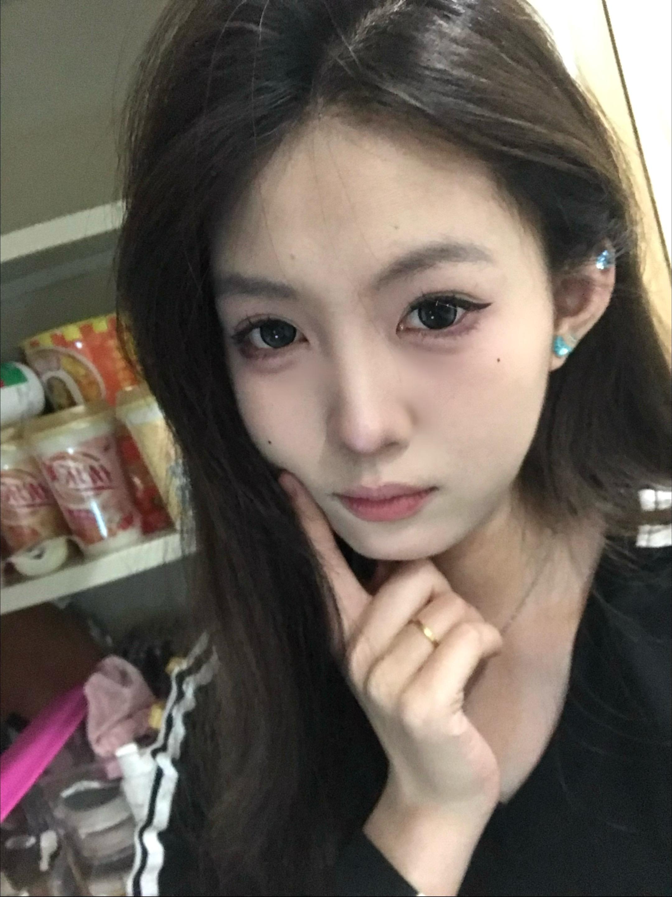 你没钱也没颜 跟着你的女人也是蠢货