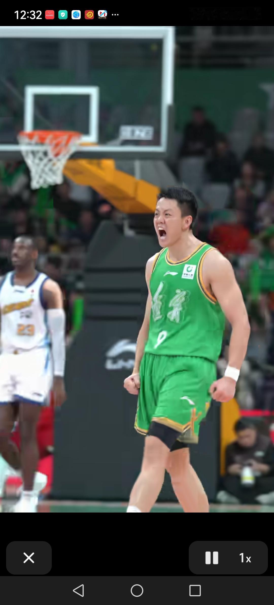 昨晚赛前不被看好的辽宁95：79大胜卫冕冠军广厦，让所有人大吃一惊，辽宁的主场真