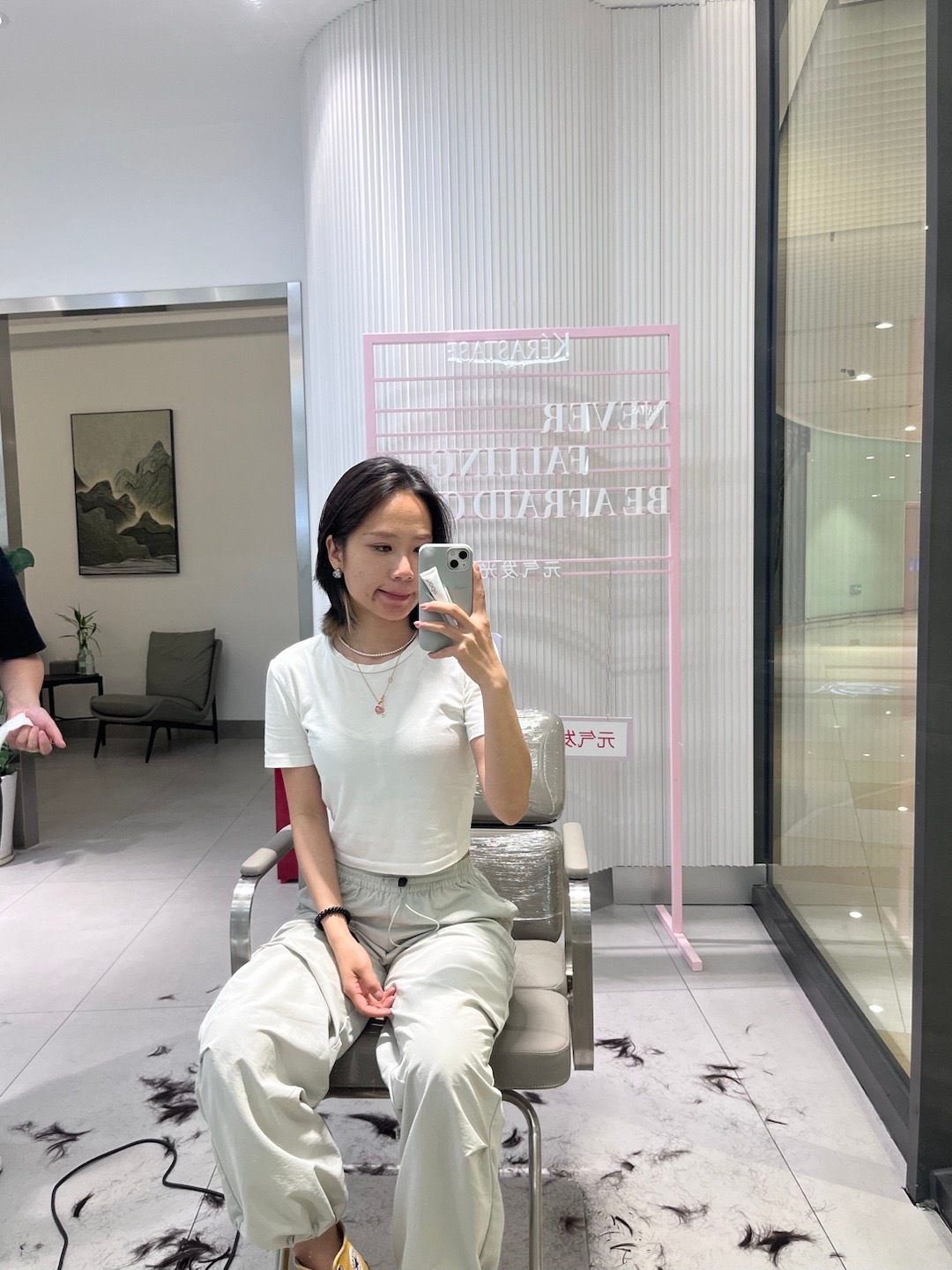 给我新脑瓜发一组自恋的照片 ​​​
