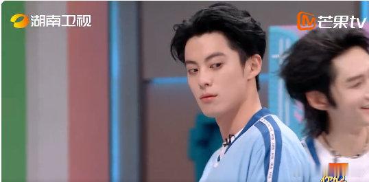 王鹤棣就这么在马伯骞面前反复横跳你好星期六王鹤棣王鹤棣和马伯骞的互动也太有梗了！