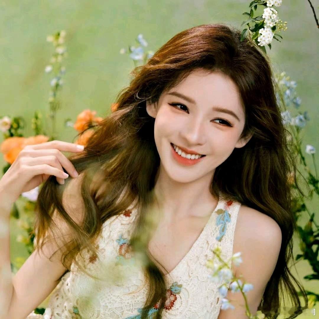 吃瓜🍉🍉1.综艺《我们的宿舍》嘉宾阵容：何炅、李雪琴、丁程鑫、杨迪、吴泽林、