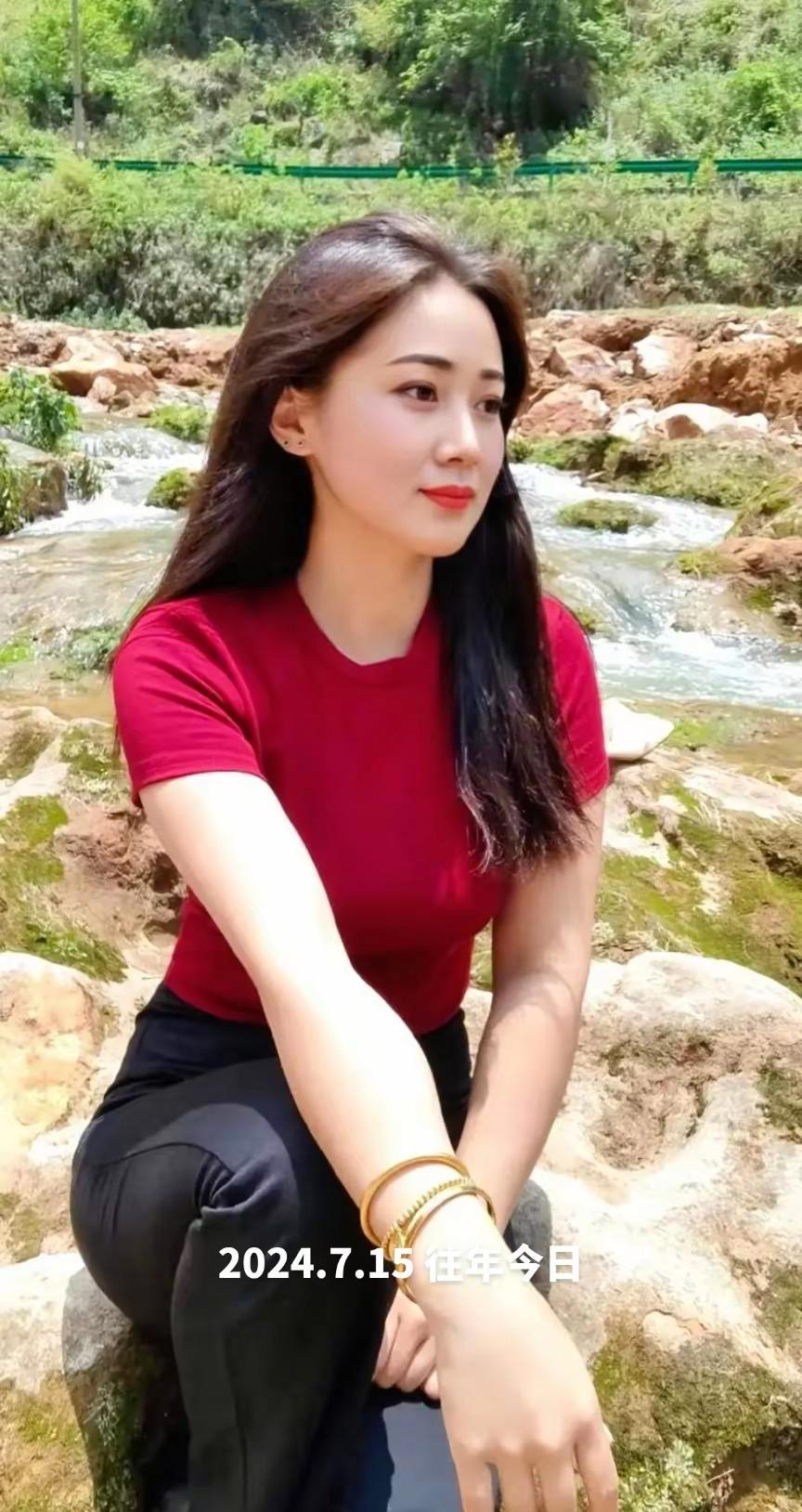 主打松弛感的户外穿搭 小溪边 治愈系户外ootd