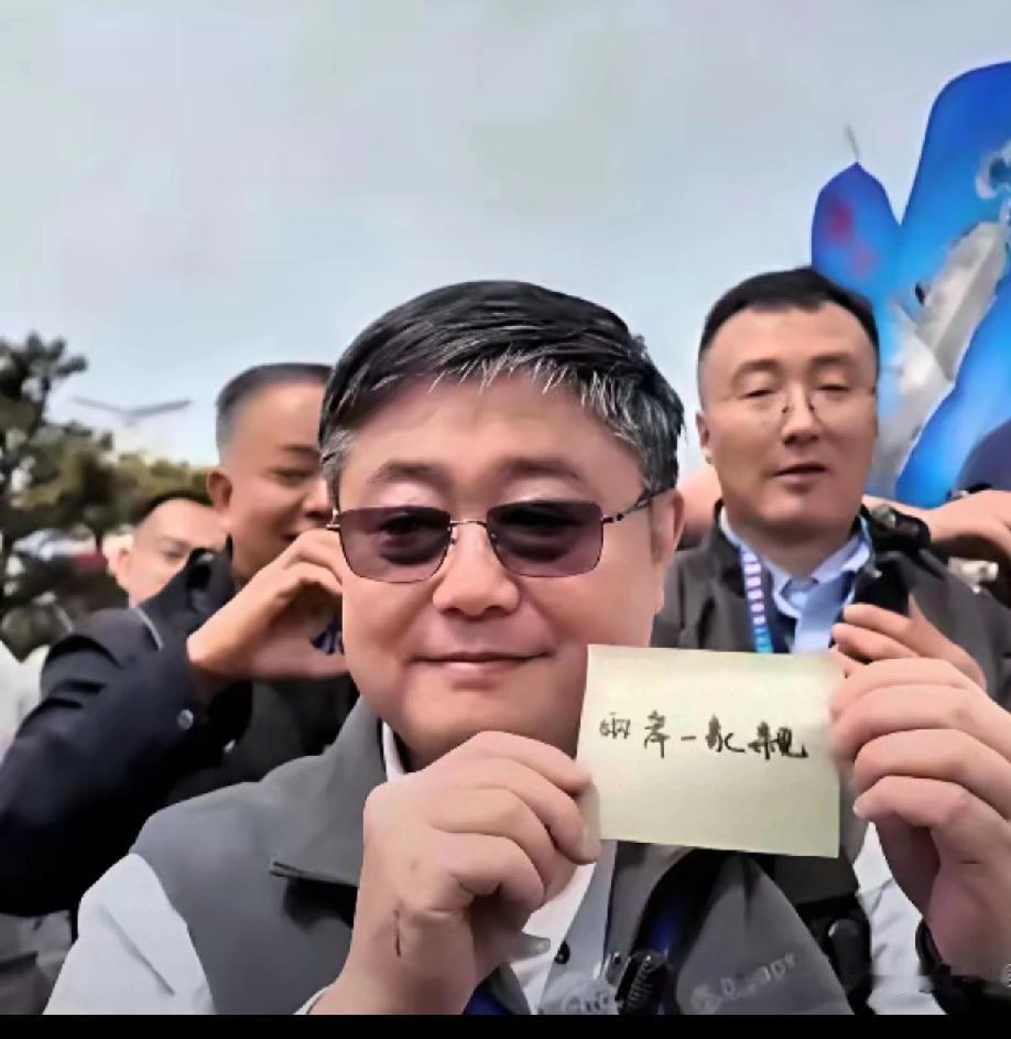 [吕礼诗：一个台湾退役少校舰长的家国情怀！]
     吕礼诗是台湾海军退役少校