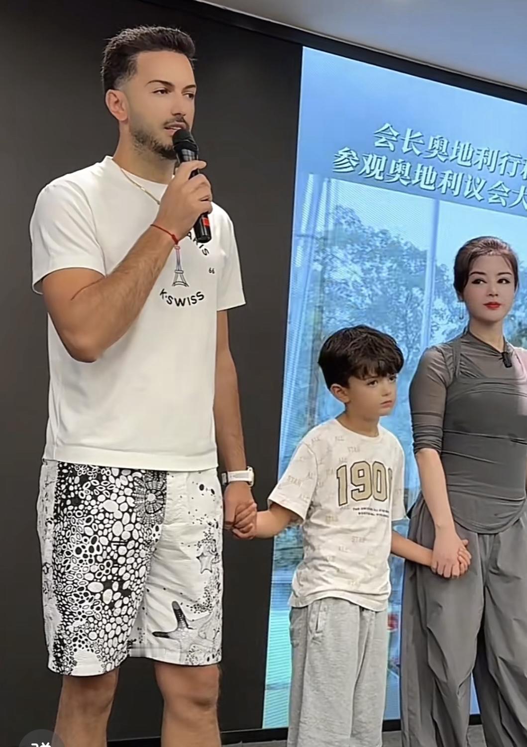 我爸得了癌症，我自己掏了几百万治病，于文红一分没出，连一滴眼泪都没见过。
那一