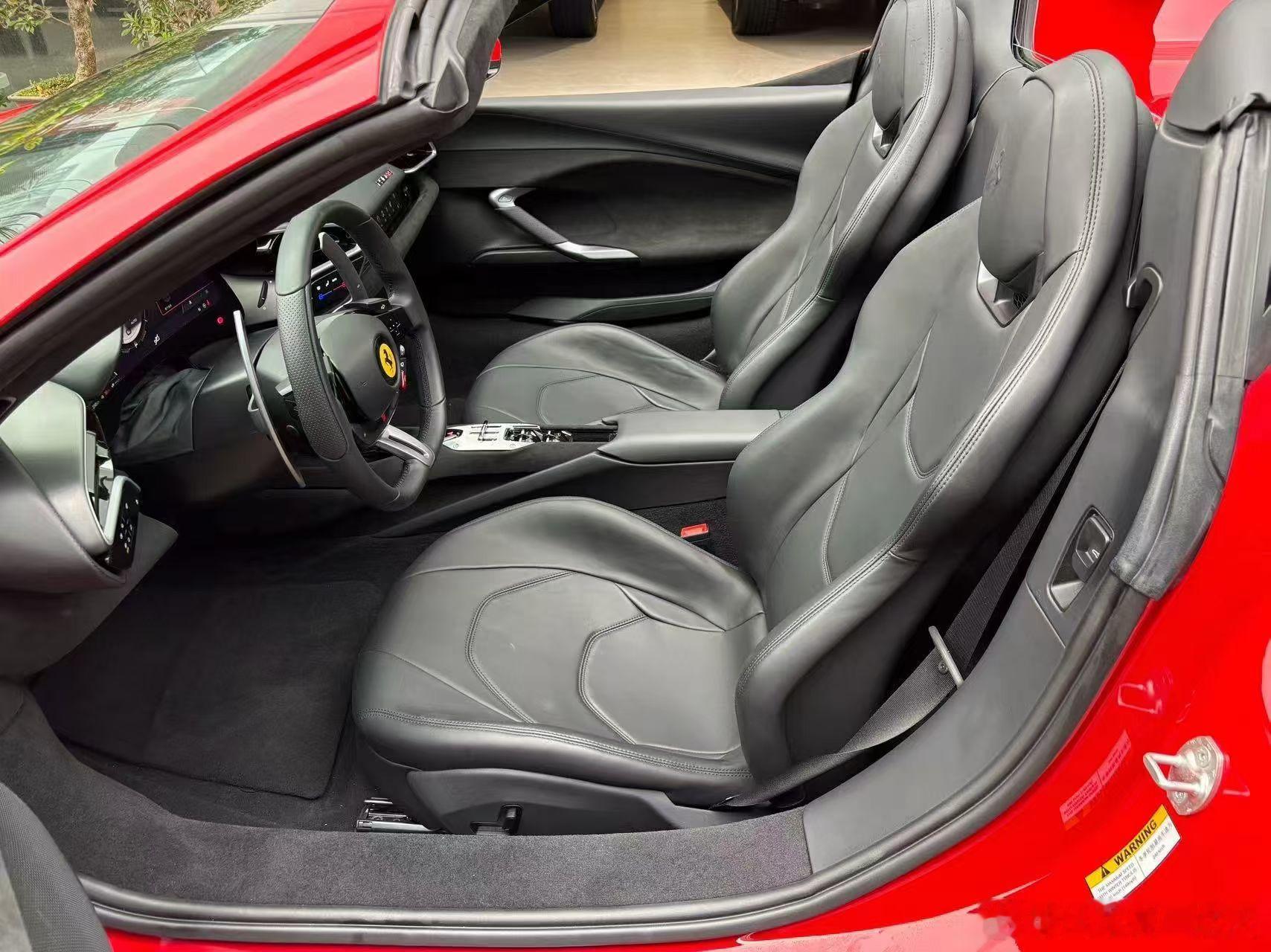 法拉利 296GTS26年上牌，3700公里 