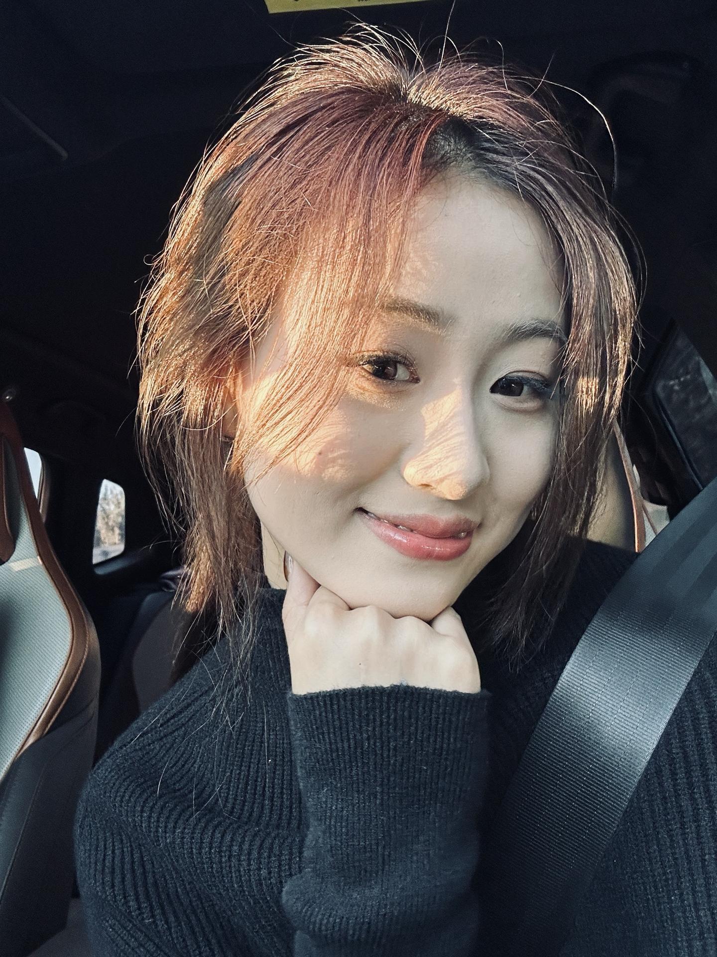 我愿意为我的错误买单 但我从不后悔我的任何决定 我从来不怀疑自己的眼光...