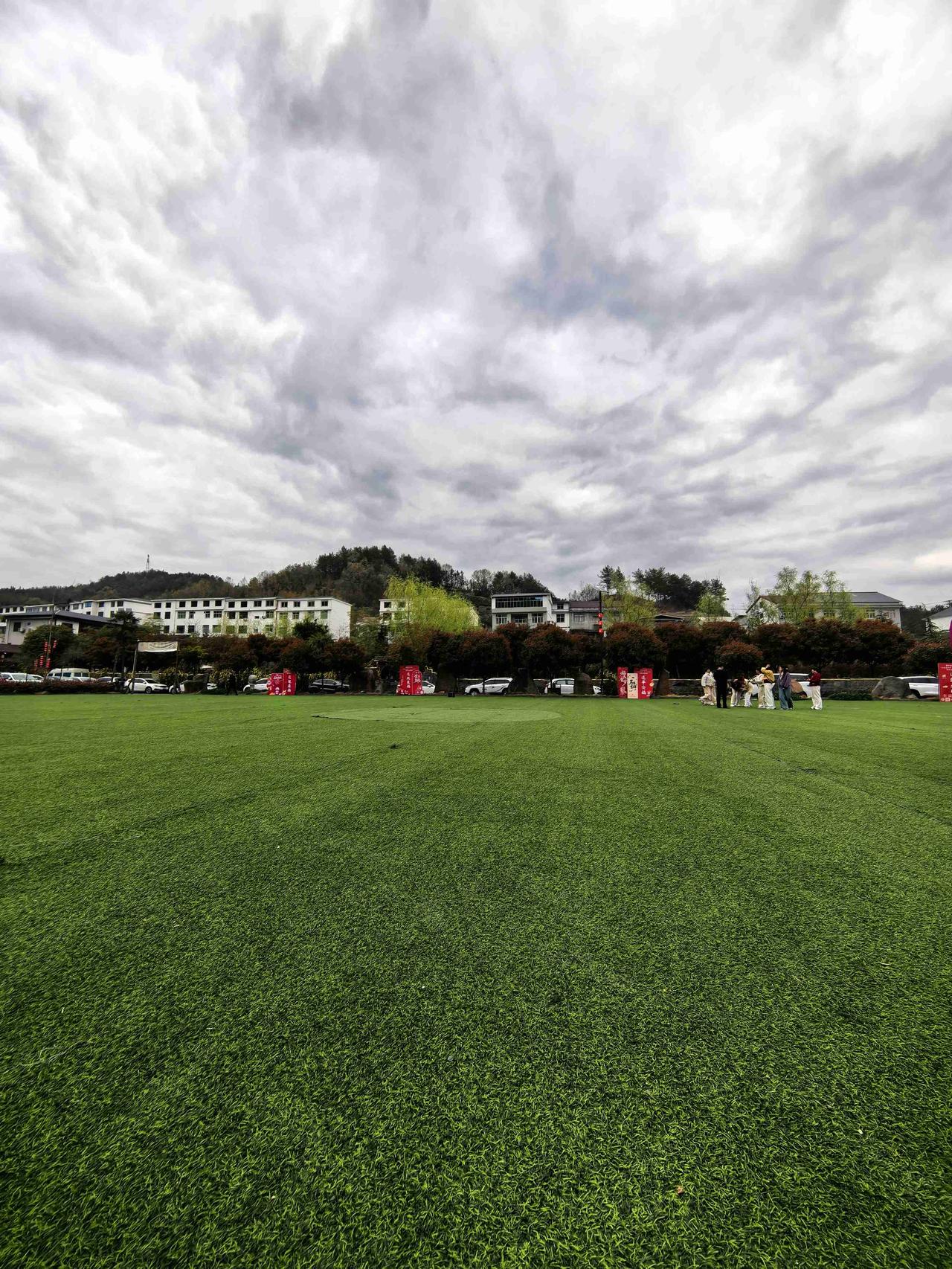 我的今日状态：😁轻松愉快
我这里的天气：🌤️多云