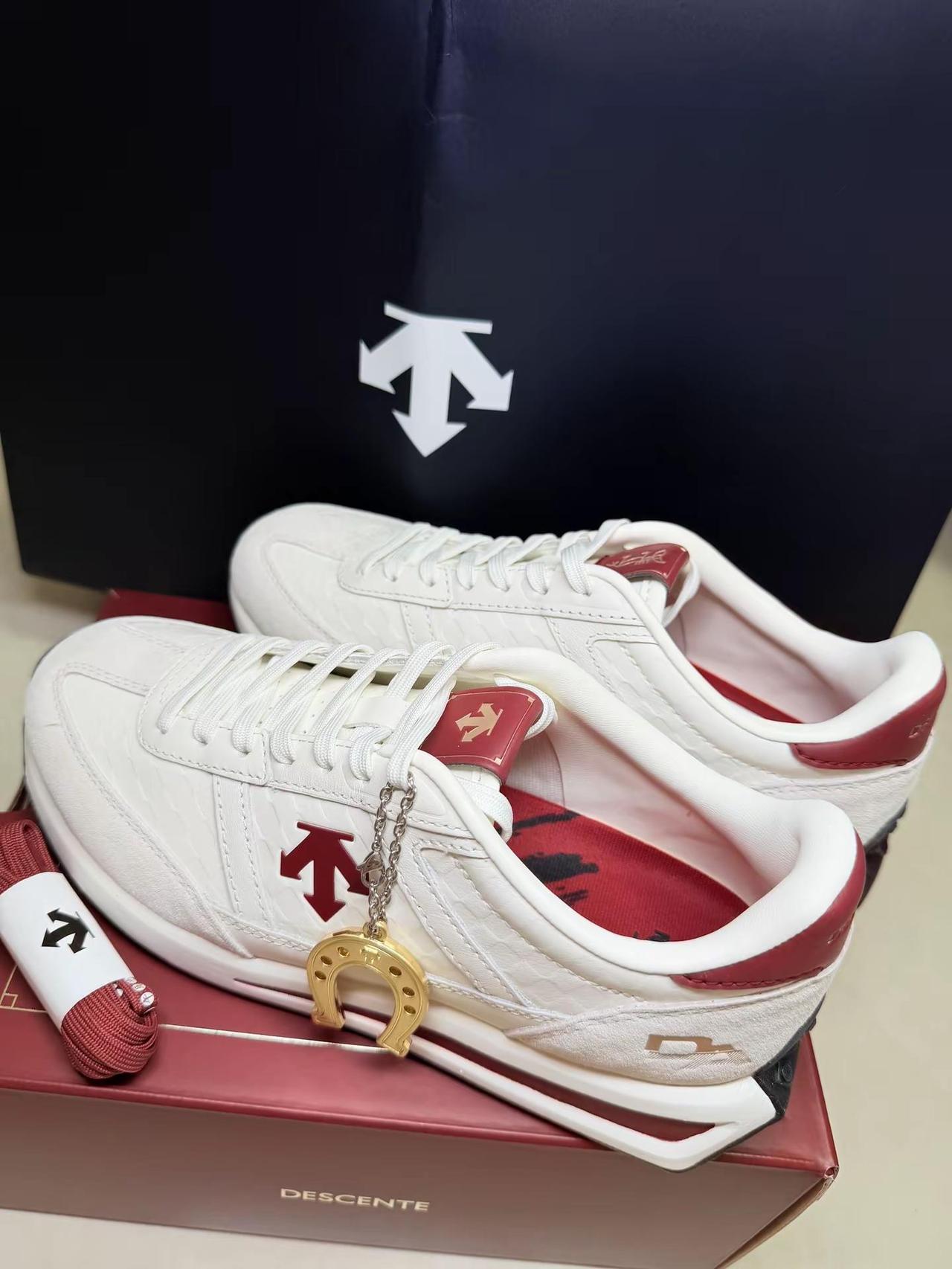 如果爱情有天意，那么我希望是迪桑特马年限定，买新鞋走心路一年更比一年富，即刻装备