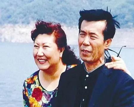 2005年，46岁的高秀敏在睡梦中离世，在北京、珠海等地留下了7套房子和不少存款