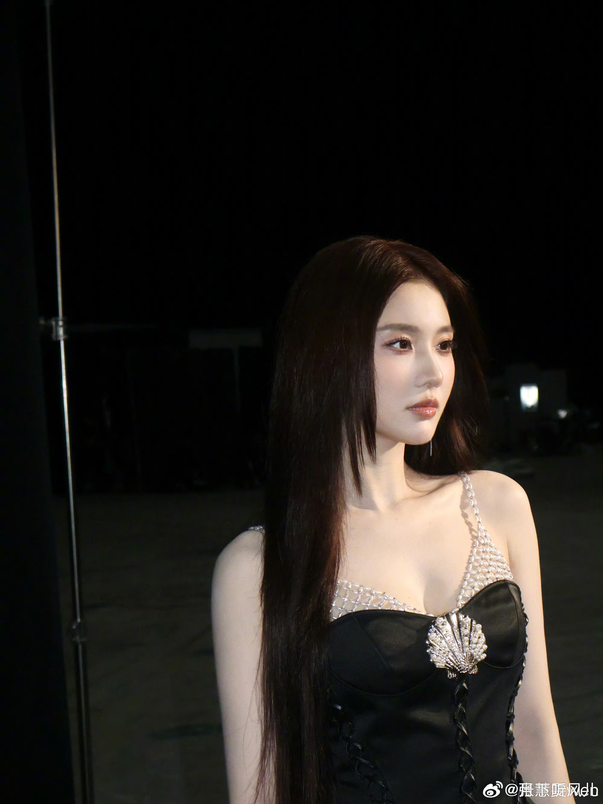 张慧雯哭了 张慧雯以细腻的舞台表现征服观众，精湛的舞蹈技巧搭配真挚的情绪流露，含