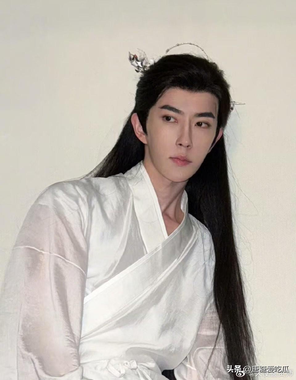 拒绝女老板被雪藏
于朦胧2021年被雪藏，2023年才被放出来，本来以为会是轻舟