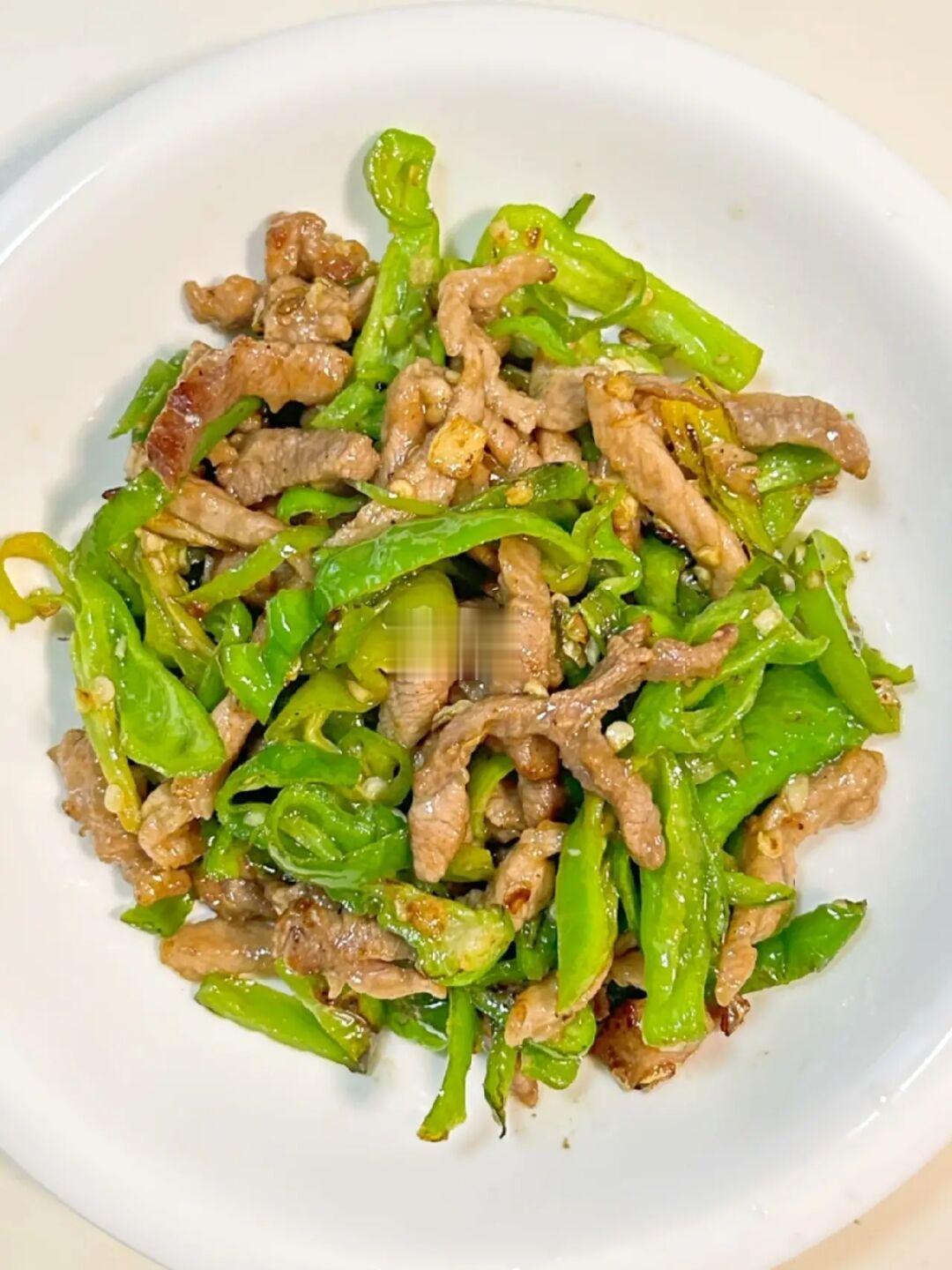 我妈教我的青椒肉丝太费米饭了🤣
