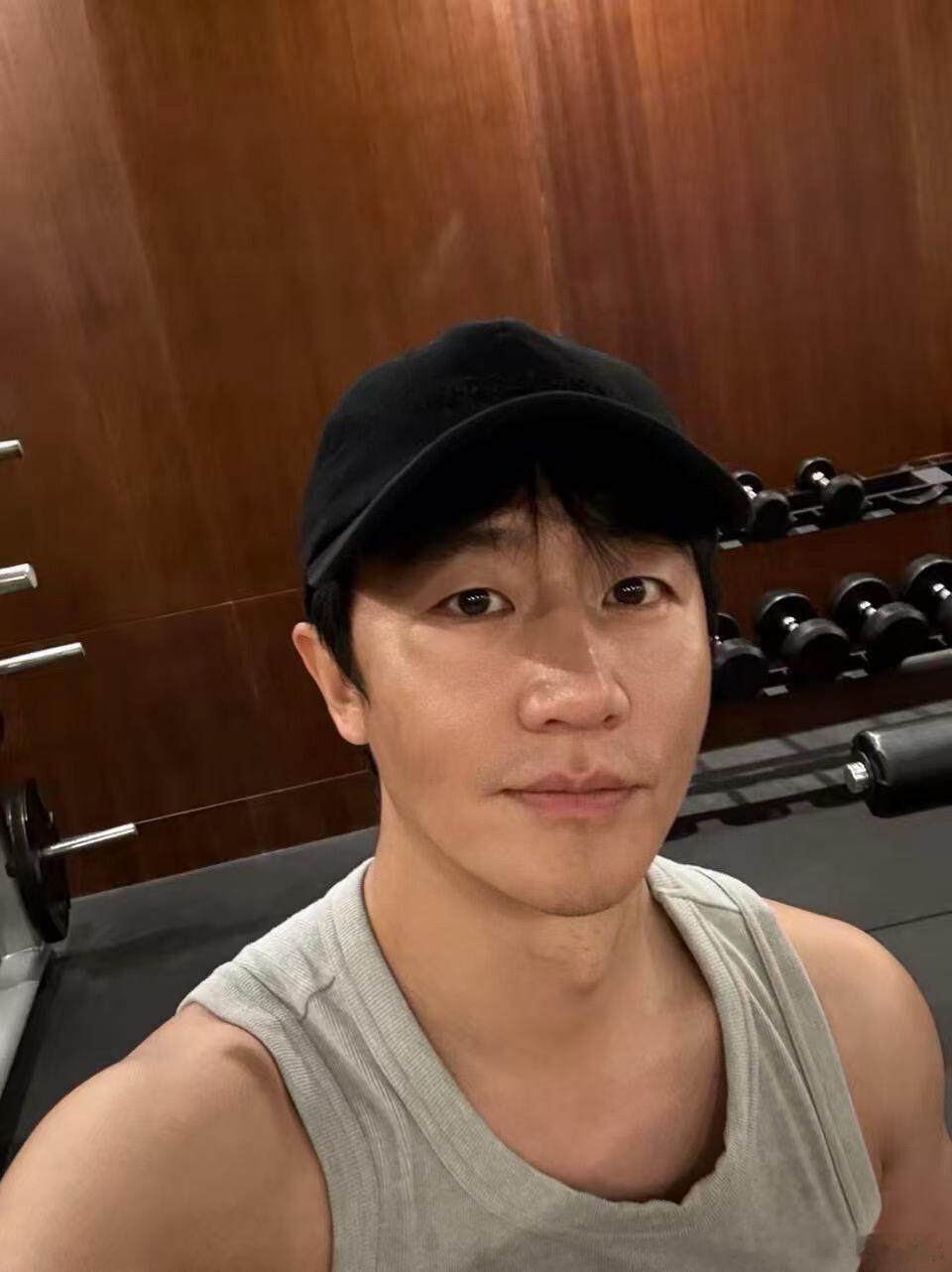 美轩健身照，这肌肉可以可以