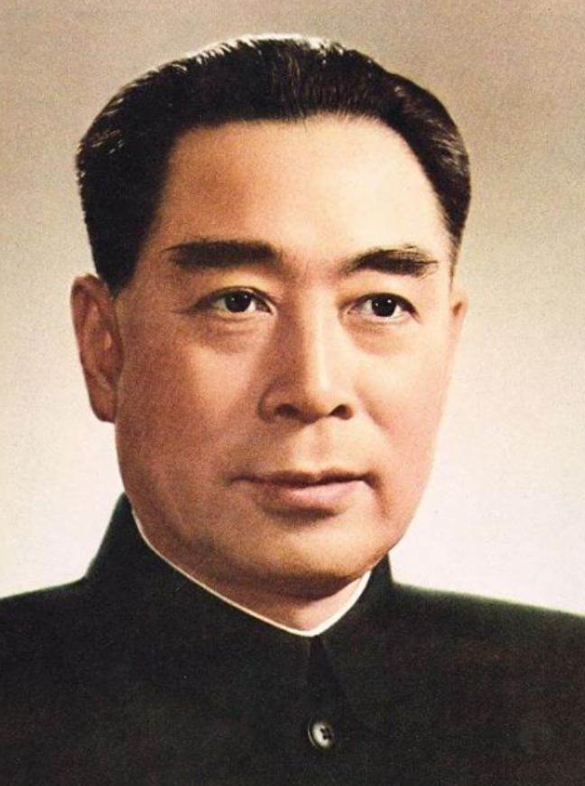 1976年，周总理去世后，发生了一件怪事，总理上午刚闭眼，下午就被人送往了医院.