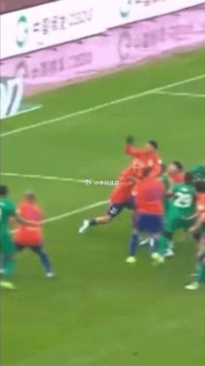 新赛季中超联赛两轮了，说说裁判，这个赛季裁判也降级，这个制度不错，但还是不公开，