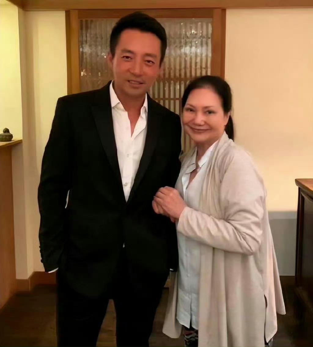 大S去世后，汪小菲和徐家角色完全调转

黄春梅心酸发文：前女婿要结婚了，现在没他