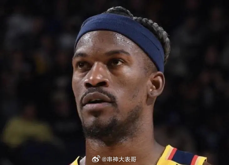 04月12日 NBA常规赛，勇士客场103-86战胜开拓者。全场比赛，勇士前锋吉