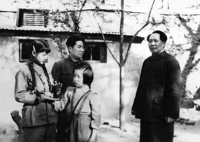 1962年，再婚后的刘思齐喜得贵子非常高兴，这时丈夫杨茂之让她给孩子取个名字，然