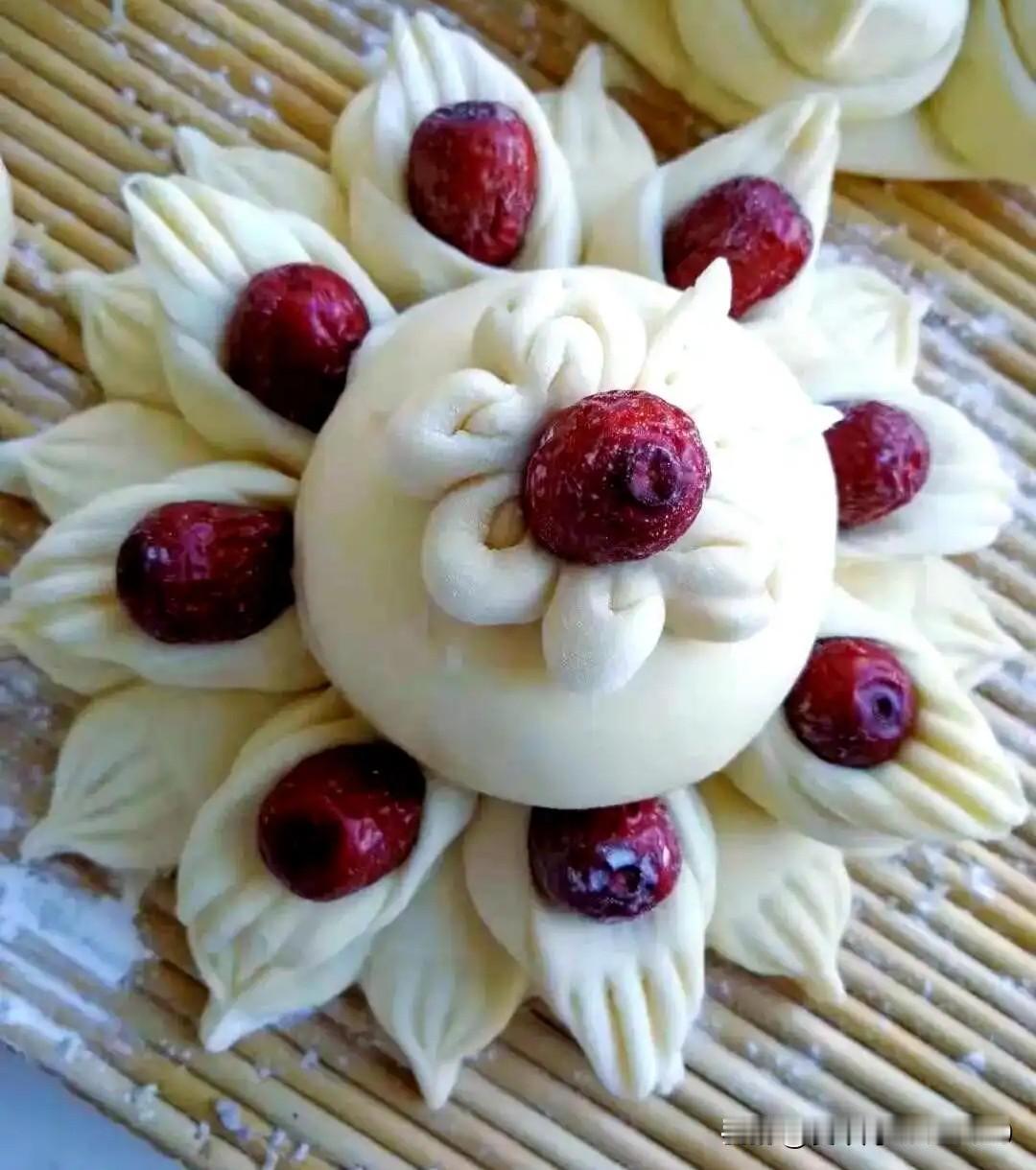 马上就要过年了，看到有的条友都开始准备年货了。以前从腊月二十三过小年开始就要杀鸡