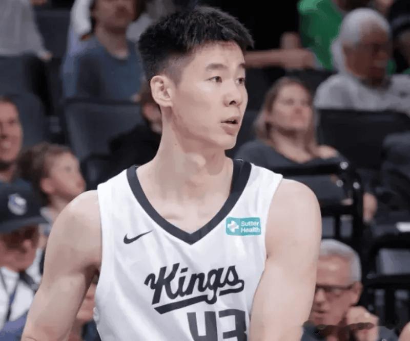 9分钟高光，换来一句“不在名单”——郭昊文的NBA之梦，又一次戛然而止。

萨克