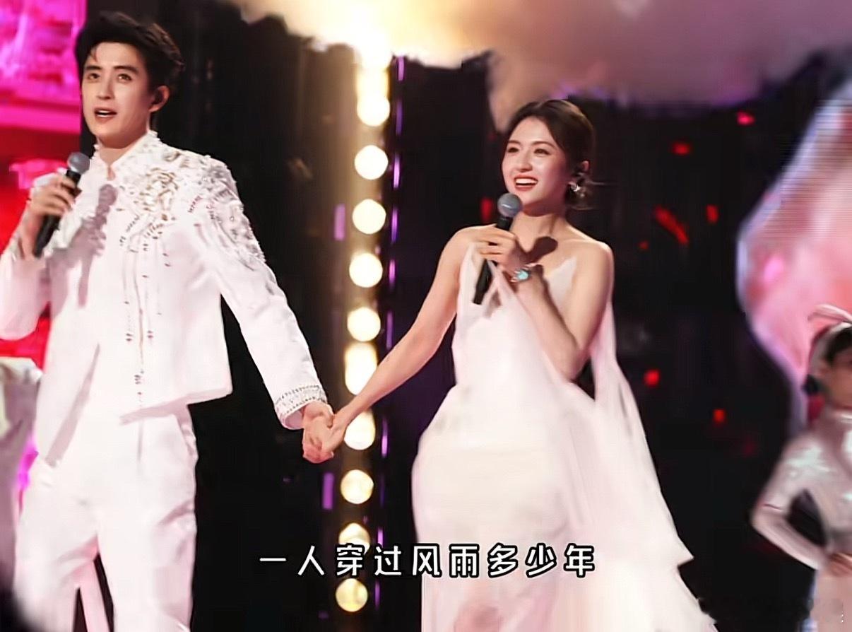 敖瑞鹏李兰迪绝配！！！我们的辛迪瑞拉就是这么的幸福 