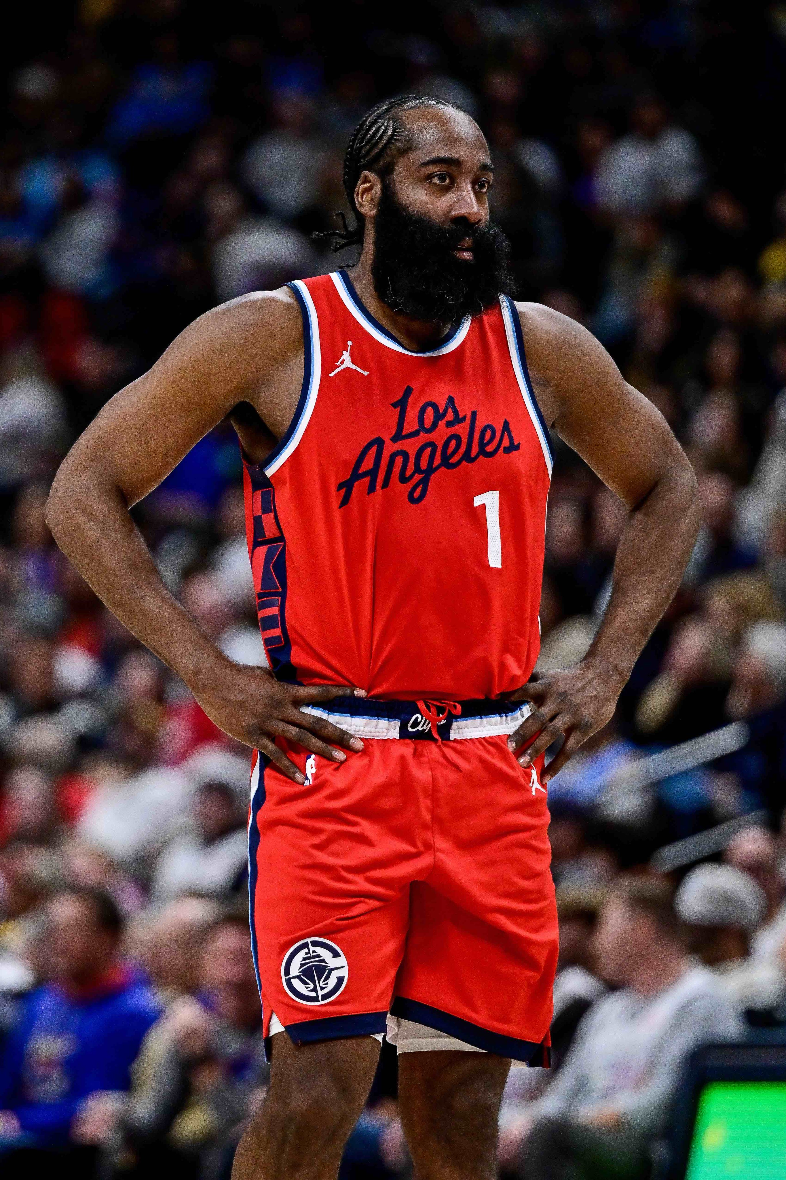 Brett Siegel：是哈登和哈登的团队向快船提出了离队想法，快船很震惊但同