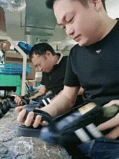 上个班跟上个坟一样
一脸的生无可恋[黑线]