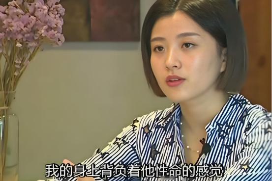 浙江一28岁女孩无偿捐献骨髓，救了一名15岁白血病男孩。没想到，男孩康复后找到她