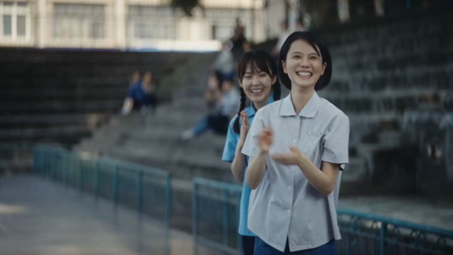张佳宁还是这么擅长校园暗恋 张丽慧暗恋时那股劲劲儿的样子太戳我了：明明心里小鹿乱